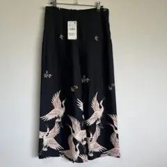 【希少】【新品訳あり】ZARA／ザラ 鶴柄 黒 ワイドパンツ M 和柄