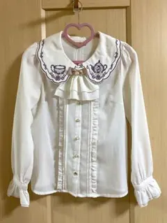 Amavel Tea セット刺繍　ジャボ付きブラウス