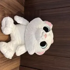 ホワイトぬいぐるみ ピンクの耳