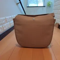 BARCOS　牛革ラウンドショルダーバック