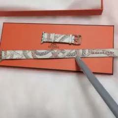 HERMES Apple Watch ドゥブルトゥール ストラップ プリント