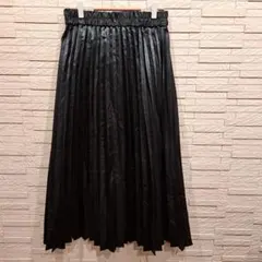 Item thumbnail for item 3e168640-7b74-47fc-8e85-8587fa0ae43c