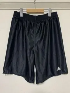 adidas ブラックショートパンツ　Oサイズ