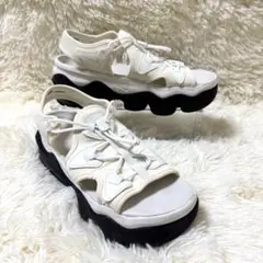 【良品】NIKE エアマックスココ 26cm サミットホワイト 厚底 黒 要画像のサムネイル