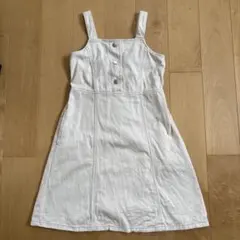 キッズ　アイボリー　ジャンバースカート ボタン3つ