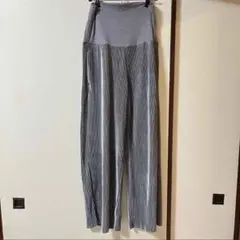 【新品タグ付き】らくちんプリーツパンツ（ストレート）マタニティウェア グレー　M