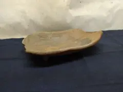 51.備前焼三足角皿