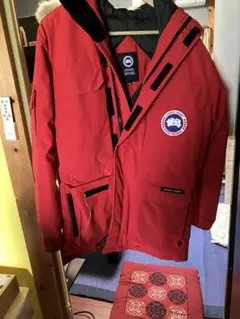 CANADA GOOSE ダウンジャケット 4561JM A レッド S/7 - メルカリ