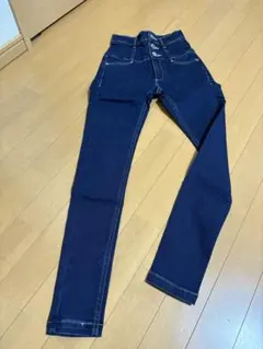 【新品タグ付き】スキニーデニム ハイウエスト