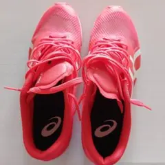 ASICS ピンク ランニングシューズ