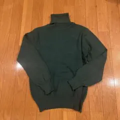 ダークグリーン タートルネックニット 長袖