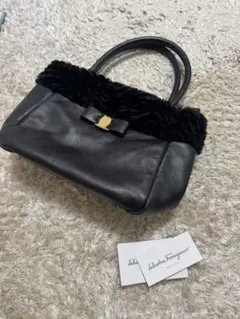 Salvatore Ferragamo ブラックファー　ハンドバッグ