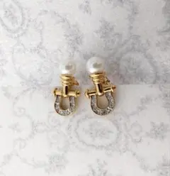 美品✨ラインストーン×パール ホースビット調 イヤリング ゴールド ヴィンテージ