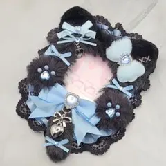 水色リボン 黒猫 硬質カードケース レースデコ B8 縦入れ