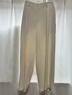 【ユニクロ】ドレープ リラックス テーパード アンクルパンツ ホワイト