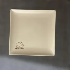 ハローキティー四角いおさらい　2枚