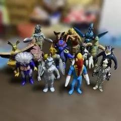 ウルトラマン 怪獣 宇宙人 ソフビ フィギュア 25体セット 絶版、希少品