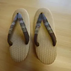 ストライプ鼻緒のベージュ草履 約23cm