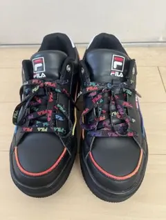 FILA スニーカー ブラック マルチカラーのサムネイル