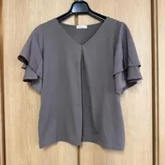 earth music & ecology フリル袖 Tシャツ　ブラウンのサムネイル