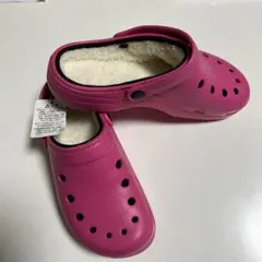 新品未使用　クロックス　ピンク　Mサイズ モフモフシューズ