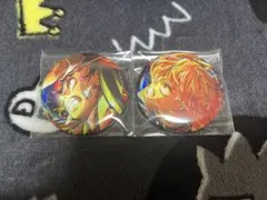 鬼滅の刃　ホログラム缶バッジ　炭治郎　善逸