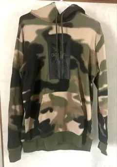 adidas 迷彩柄 フード付きパーカー　Mサイズ