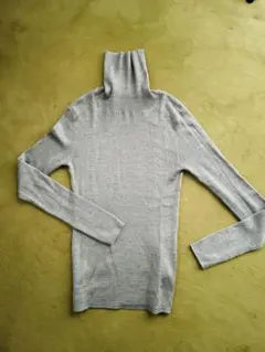 UNIQLO リブ編みタートルネック