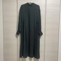 インナードレス付！素敵なブラックxグリーン ボールジィー模様 後リボンワンピース