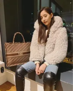 ZARA フラッフィーファーボアブルゾンのサムネイル
