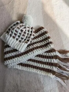 ニット帽子・マフラーセット ホワイト・ブラウン
