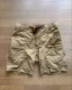 UNIQLO カーゴショートパンツ ベージュ