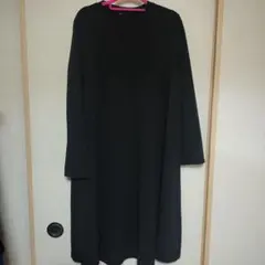 ブラック 長袖 ひざ丈ワンピース FREE