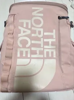 THE NORTH FACE ピンクバックパックのサムネイル