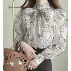 美品⭐️GRL グレイル 花柄シアーボウタイブラウス[kz417] ⭐️即購入OK⭐️