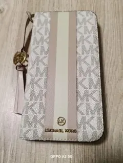 MICHAEL KORS 手帳型ケースのサムネイル