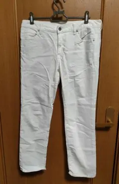 GU ジーンズホワイト