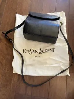 Yves Saint Laurent ブラックショルダーバッグ