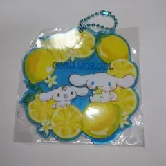 サンリオ　シナモロール　アクリルキーホルダー