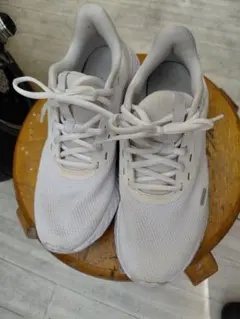 Nike ランニングシューズ レボリューション5