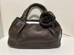 Kitamura ダークブラウン レザーハンドバッグ 花装飾付き