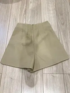 新品未使用　GRL ハイウエストタックショートパンツ
