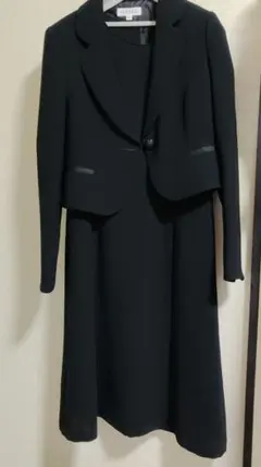 ブラック ワンピーススーツ ジャケット付き