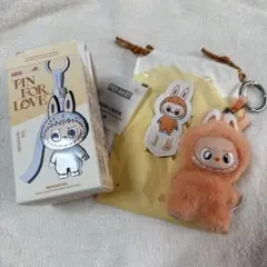 POP MART PIN FOR LOVE (J) ぬいぐるみペンダント