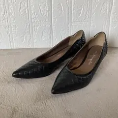 Kanematsuブラックキルティングパンプス　スタッズ付き