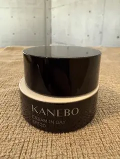 《ほぼ新品&サンプル10包付》【KANEBO】CREAM IN DAY