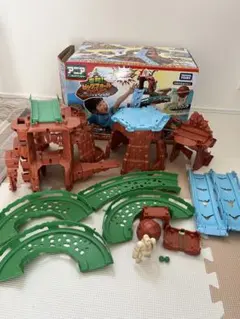 希少 新品 未開封トミカランド デラックスセット トミカワールド 2つのコースをいったりきたり!ツインコースやまみち