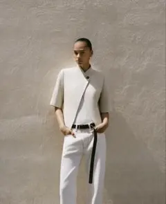 【新品】zara リネンショートスリーブブレザー　ライトベージュ XSのサムネイル