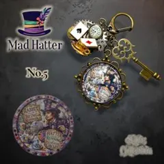 不思議の国のアリス Mad Hatter キーホルダー 30mm ハンドメイドのサムネイル