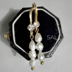 セレモニー揺れる【ゴールド】ステンレスジルコニア淡水パール　フレンチフックピアス